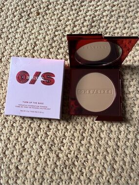 ONE/SIZE Turn Up The Base Versatile Foundation Powder - medium dark 5